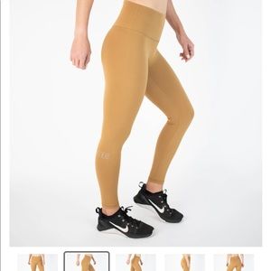 Fleo el toro leggings size medium